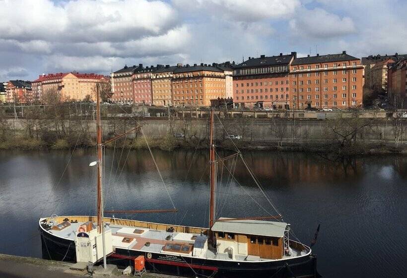 בית מלון כפרי M/s Monika