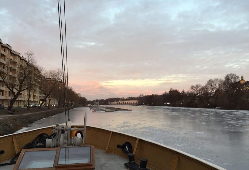 בית מלון כפרי M/s Monika