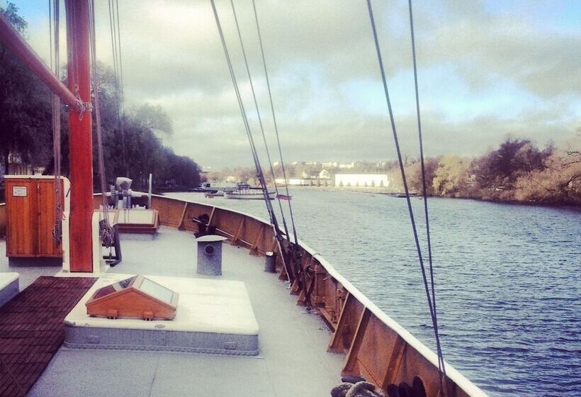 בית מלון כפרי M/s Monika