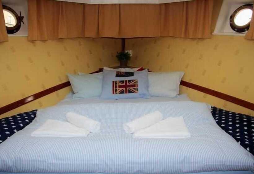 בית מלון כפרי M/s Monika