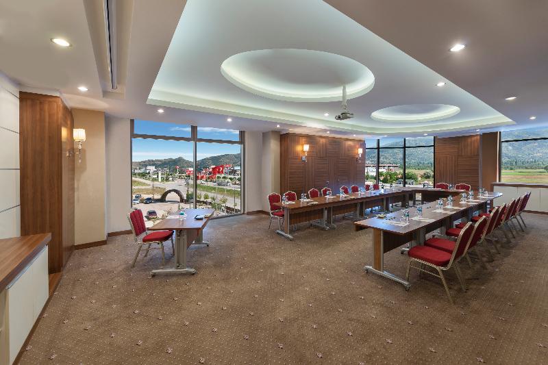 酒店 Ng Afyon Wellness & Convention