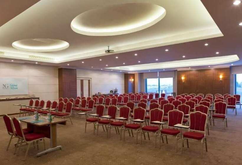 酒店 Ng Afyon Wellness & Convention