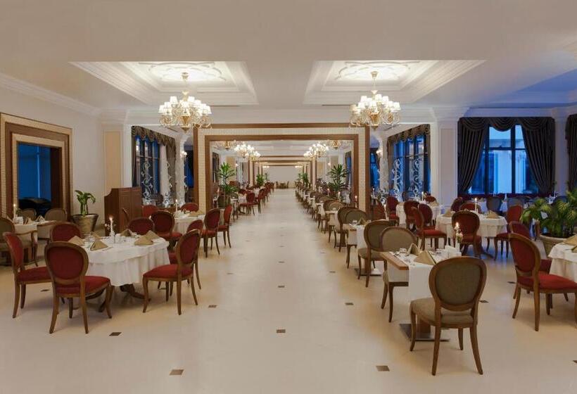 فندق Ng Afyon Wellness & Convention