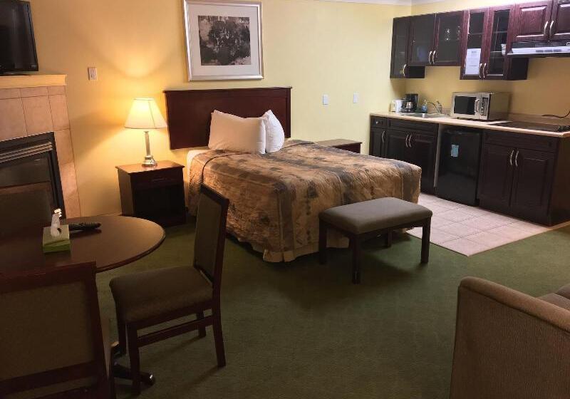 هتل Nova Inn Inuvik