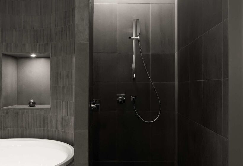 Отель Qt Sydney