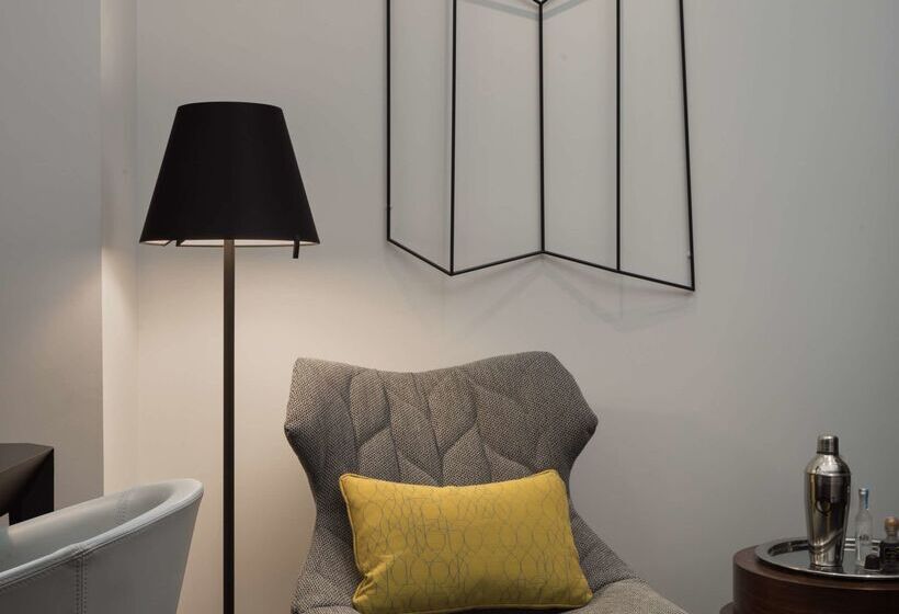 Отель Qt Sydney