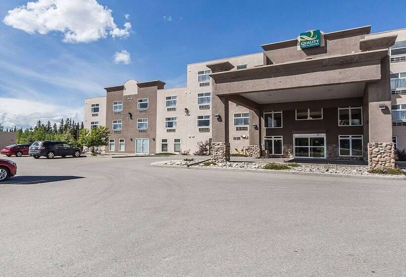 Velora Hinton, Ascend Hotel Collection