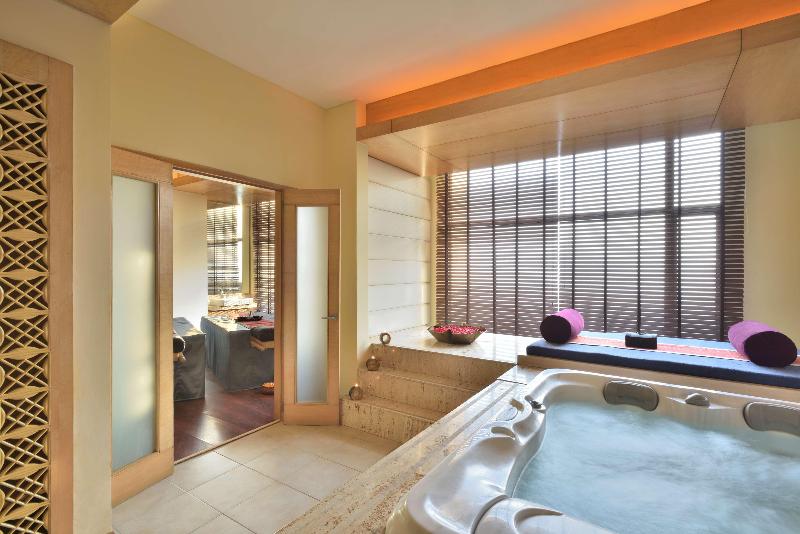 Radisson Blu Hotel, Indore