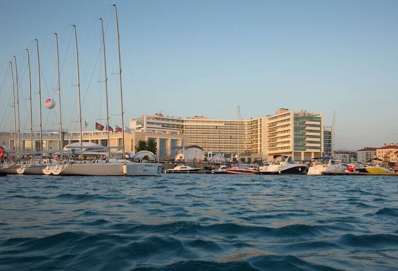 هتل Radisson Blu Resort & Congress Centre Sochi