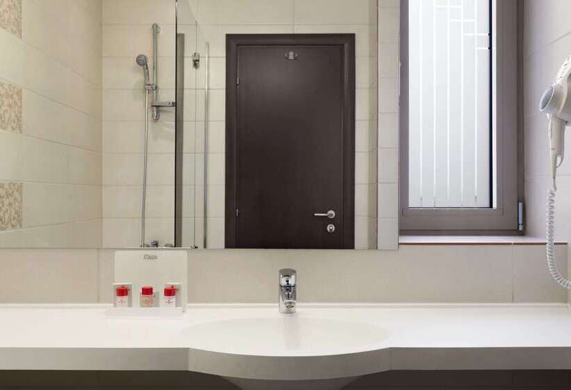 Отель Wyndham Cluj