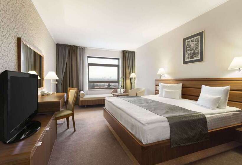 Отель Wyndham Cluj