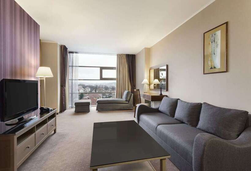 Отель Wyndham Cluj