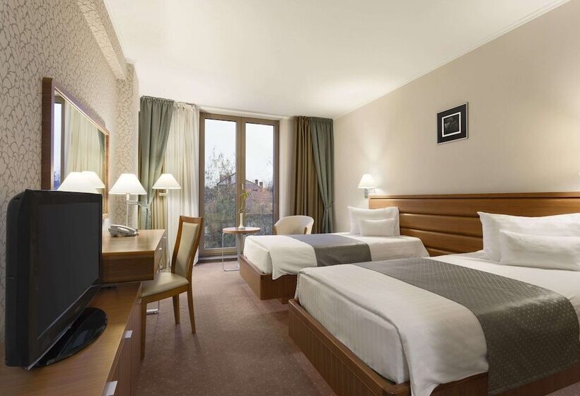 Отель Wyndham Cluj