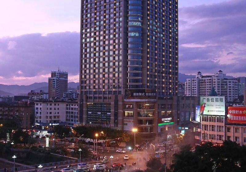 בית מלון כפרי Ramada Longyan