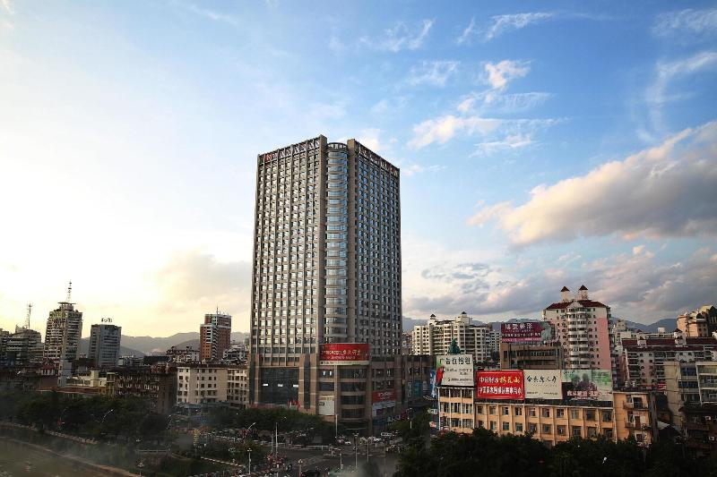 בית מלון כפרי Ramada Longyan