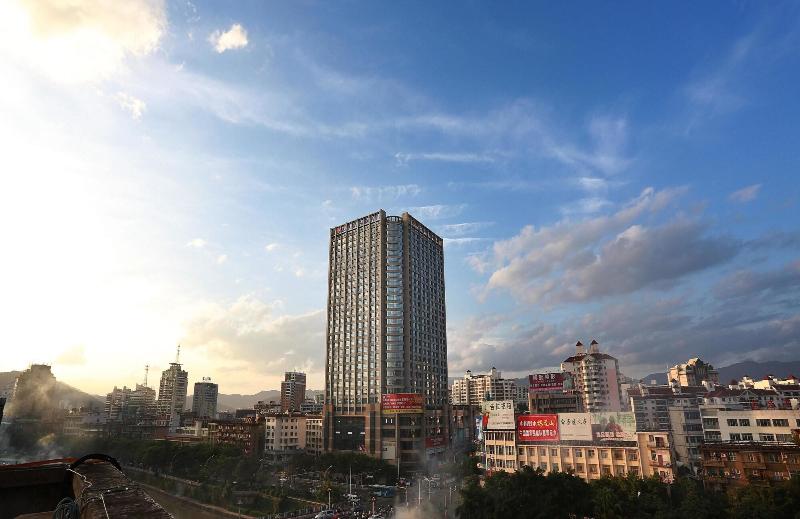 בית מלון כפרי Ramada Longyan