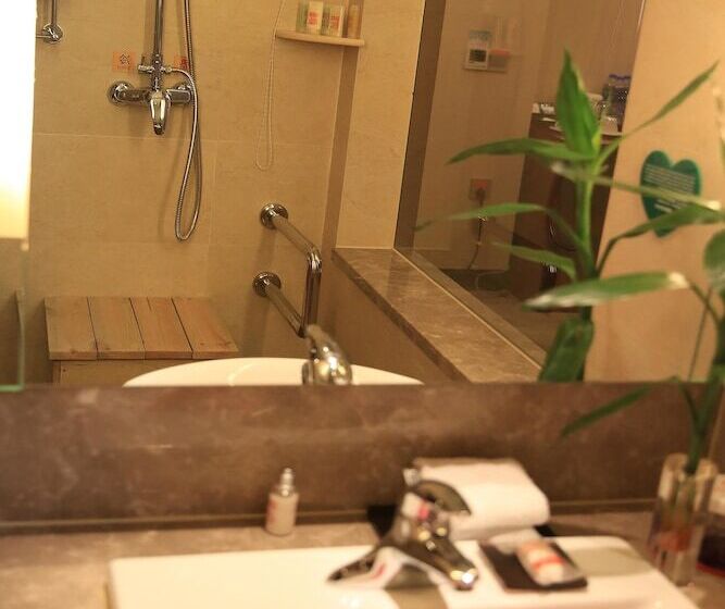 בית מלון כפרי Ramada Longyan