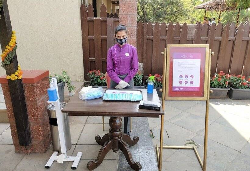 فندق Regenta Mpg Club