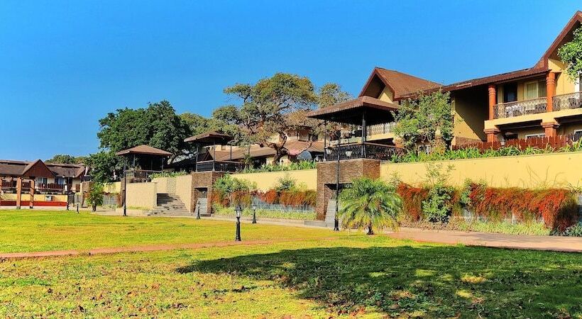 فندق Regenta Mpg Club