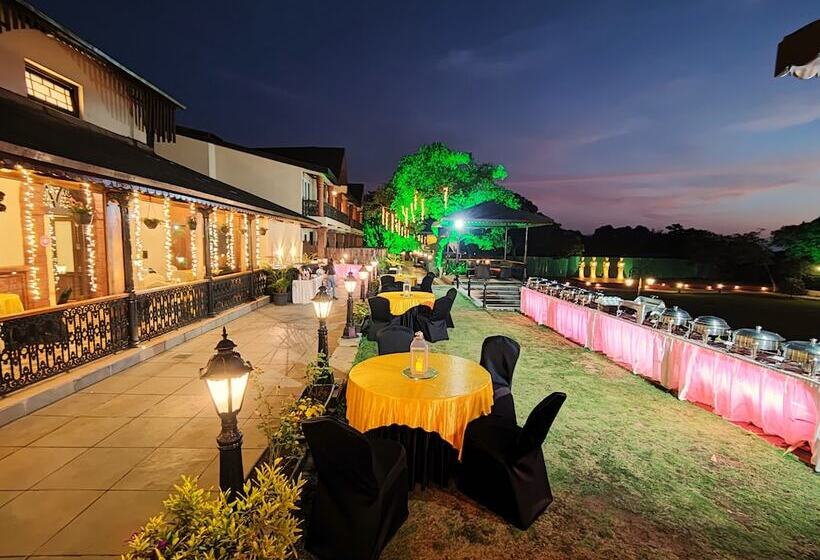 فندق Regenta Mpg Club