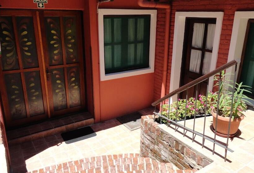 هتل Posada Rivera