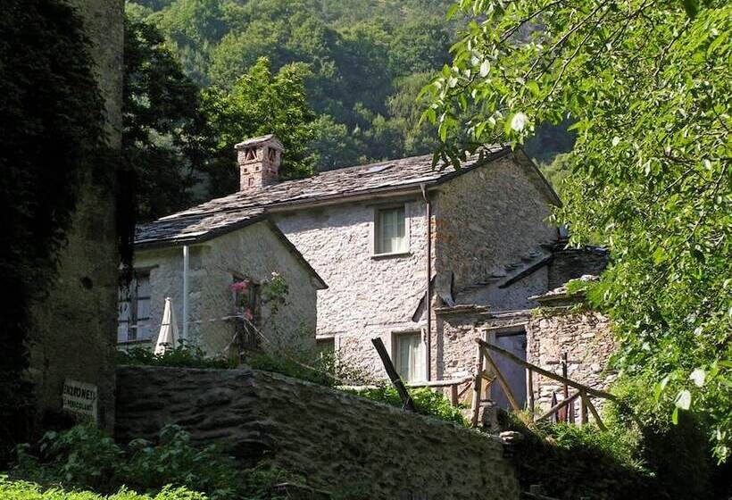 田舎風ホテル Borgo Isola Santa