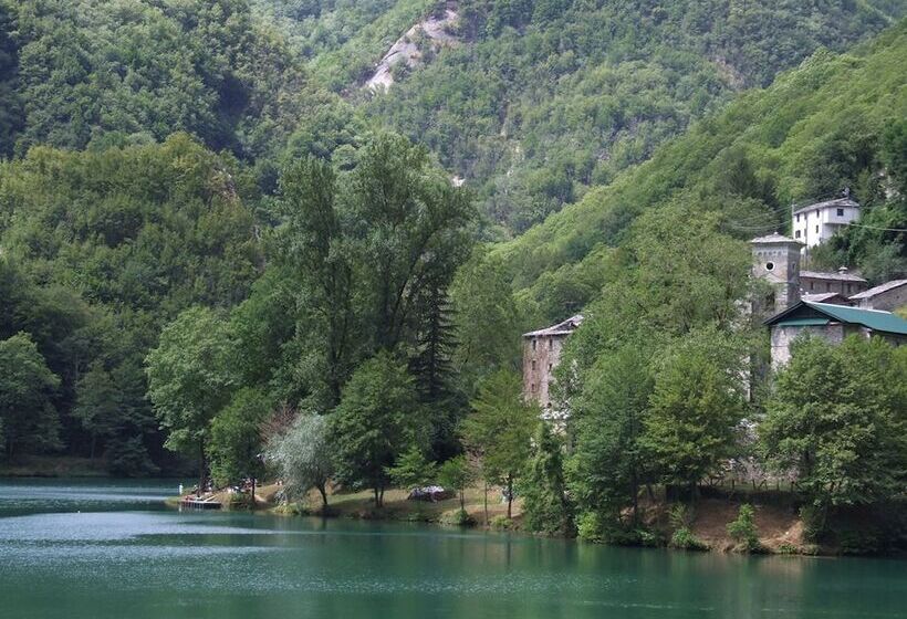 田舎風ホテル Borgo Isola Santa