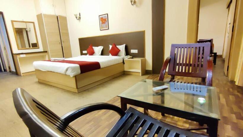 Отель Sapphire Luxury Suite Ooty