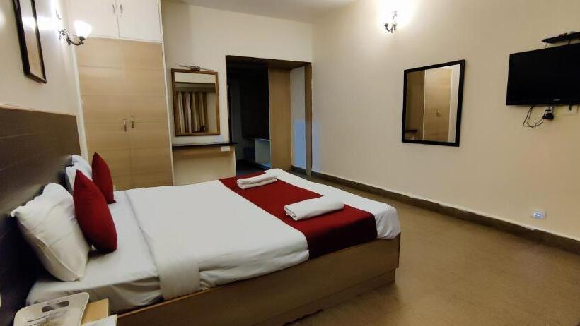 Отель Sapphire Luxury Suite Ooty