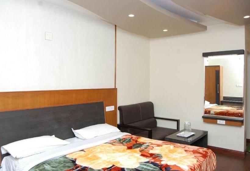 ホテル Sarkarpalace