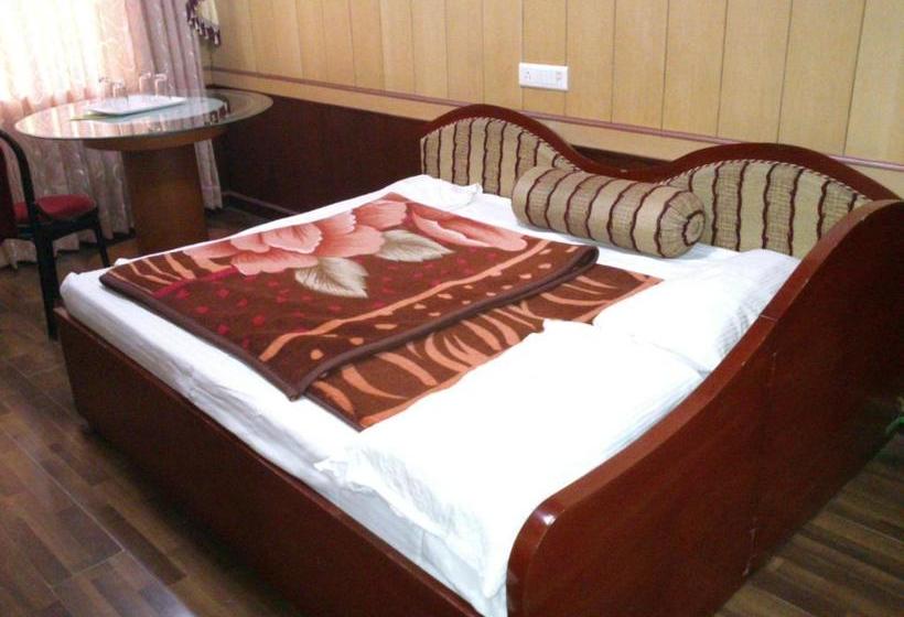 בית מלון כפרי Sarkarpalace