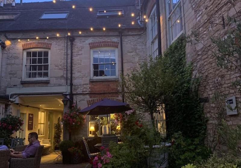 בית מלון כפרי The Ormond At Tetbury