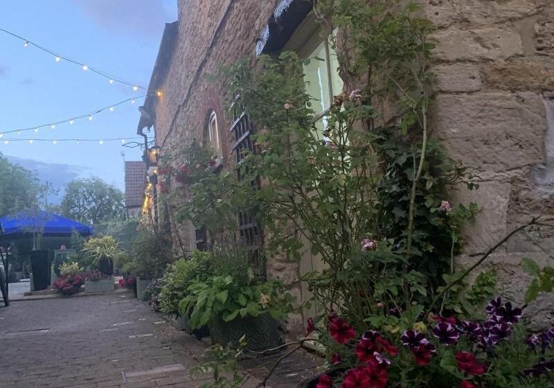 בית מלון כפרי The Ormond At Tetbury