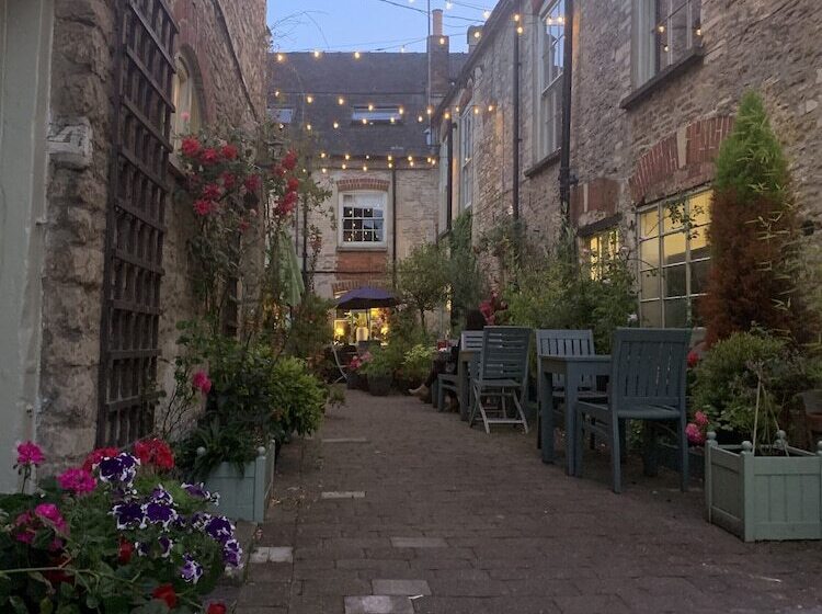 בית מלון כפרי The Ormond At Tetbury