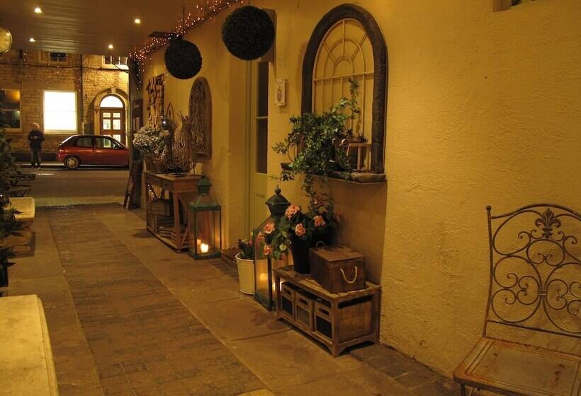 בית מלון כפרי The Ormond At Tetbury