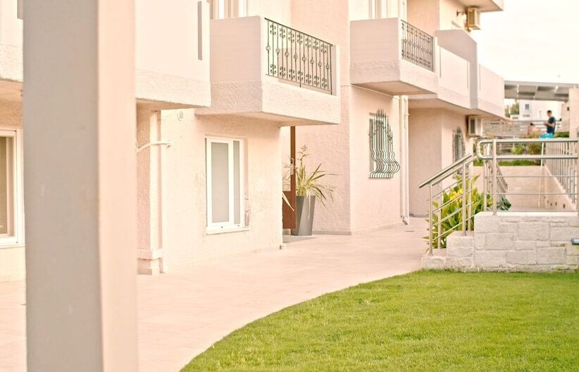 Waterlily Hotel Apartments