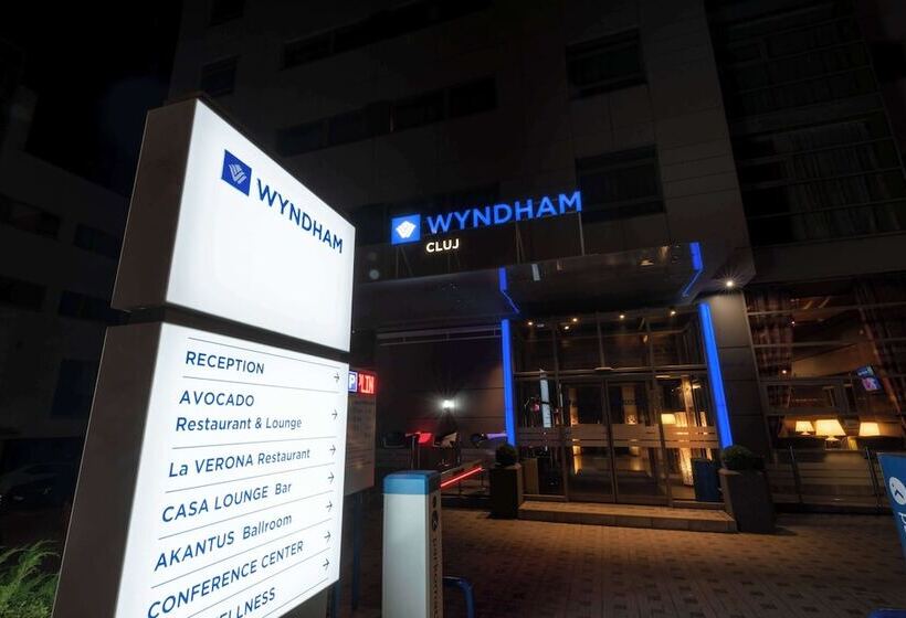 Отель Wyndham Cluj