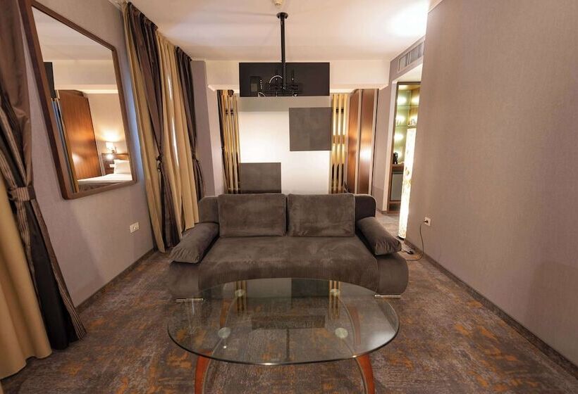 Отель Wyndham Cluj