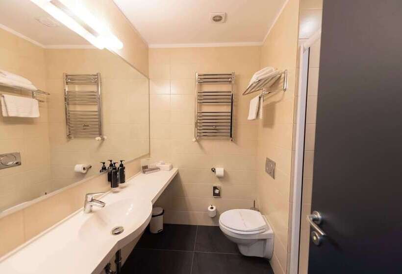 Отель Wyndham Cluj