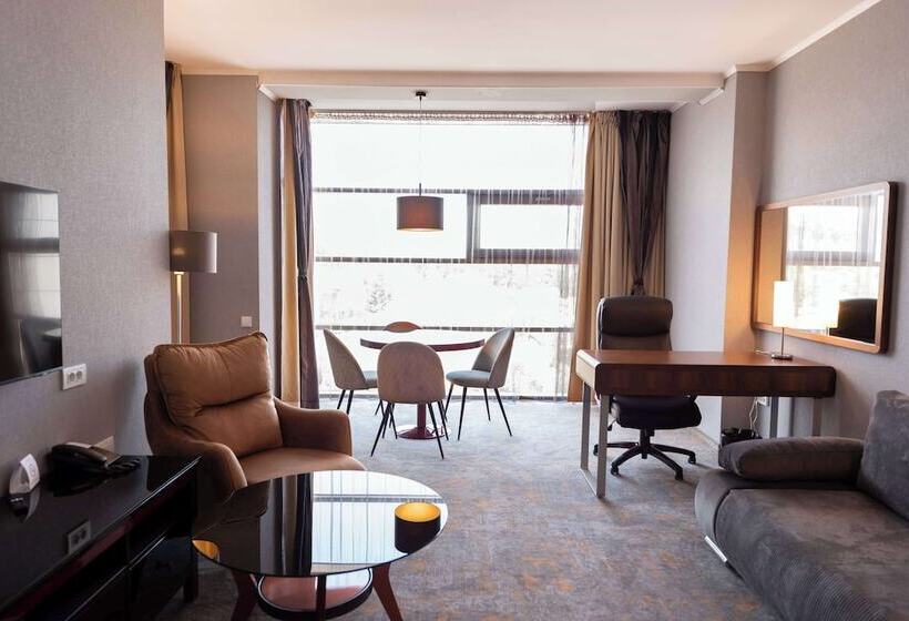 Отель Wyndham Cluj