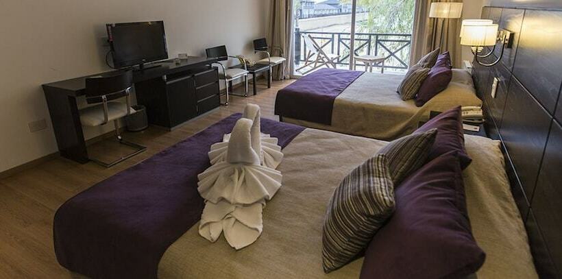 Howard Johnson Marinas & Resort