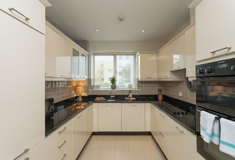 Jameson Court Self Catering Apartments