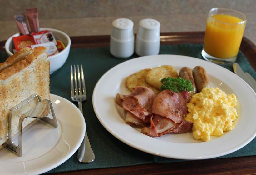 Мотель Cornwall Motor Lodge