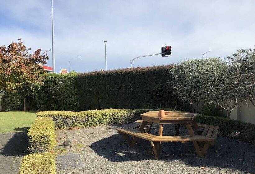 Мотель Cornwall Motor Lodge