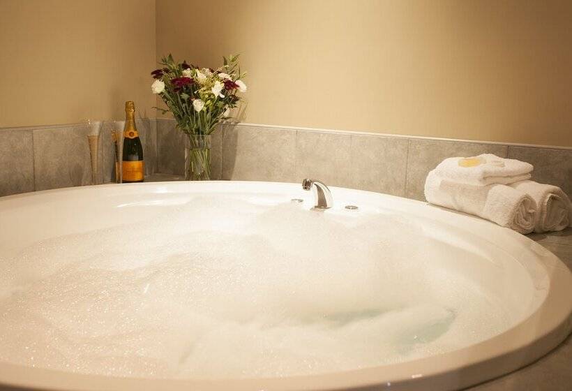 Мотель Cornwall Motor Lodge