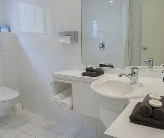 Мотель Cornwall Motor Lodge