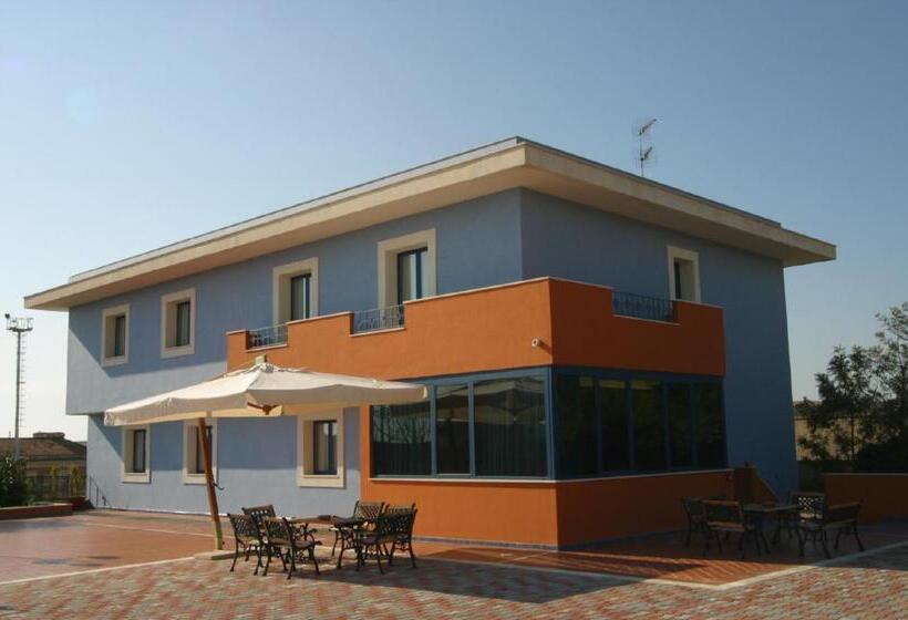 مُتل Nautico Pozzallo