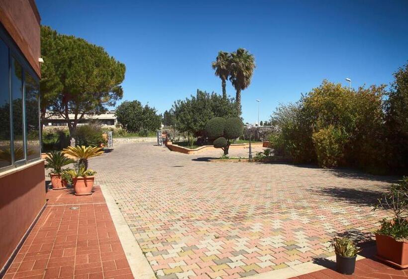 مُتل Nautico Pozzallo