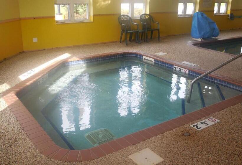 فندق على الطريق Super 8 By Wyndham Sault Ste. Marie