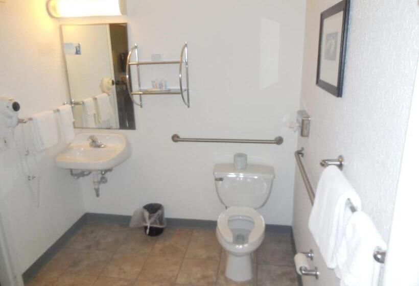 فندق على الطريق Super 8 By Wyndham Sault Ste. Marie